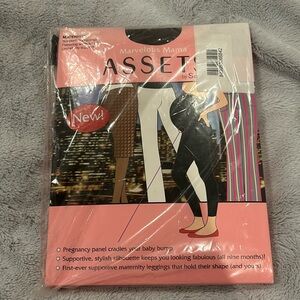 NWT Assets by Sara Blakely Marvelous Mama Brown Lucky Leggings